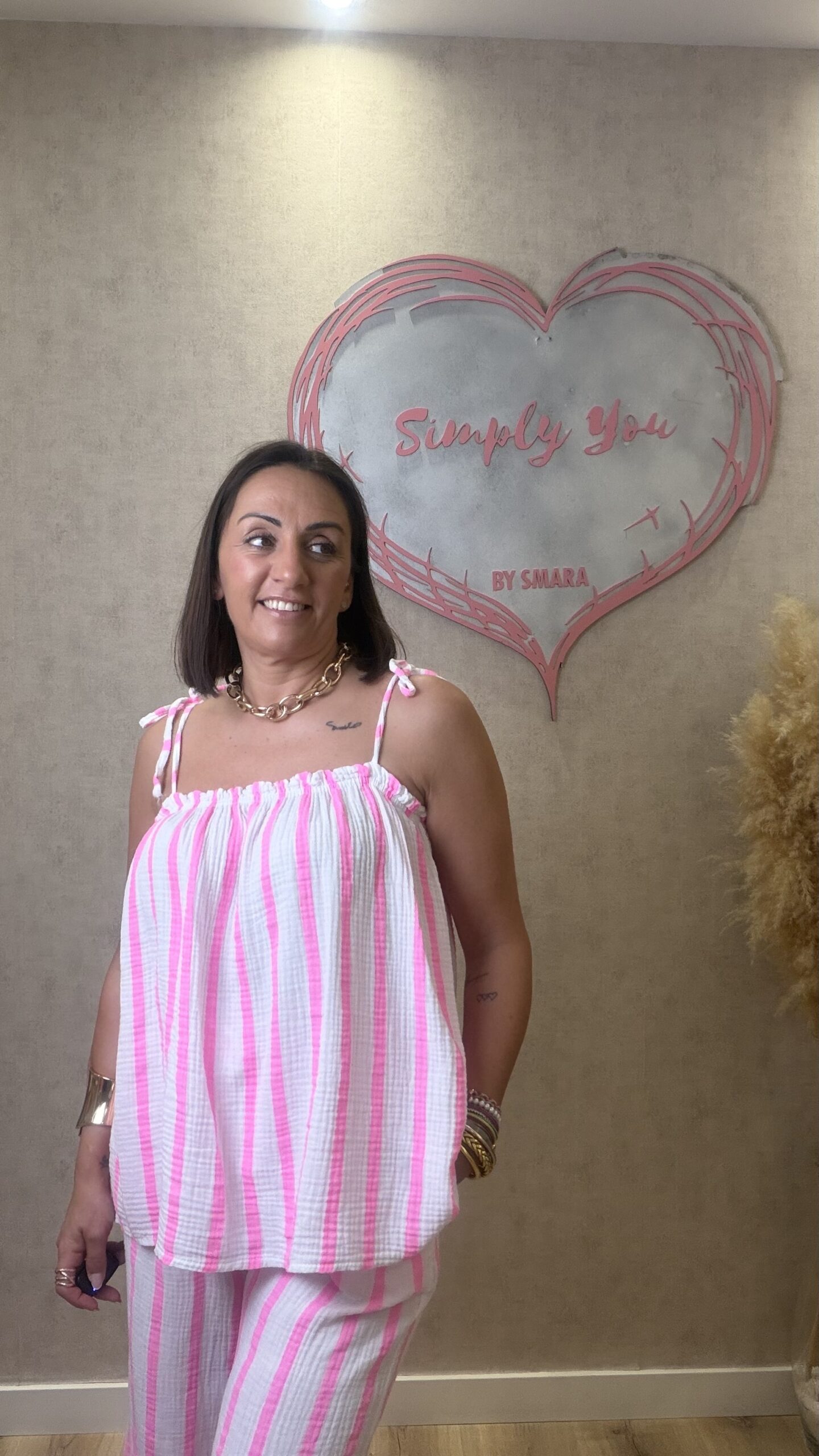 TOP TIRANTE BAMBULA BLANCO RAYAS FLUOR ROSA